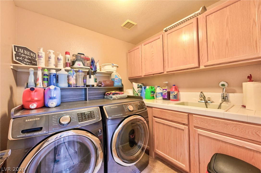 4925 Whisper Lake Avenue Las Vegas NV 89131