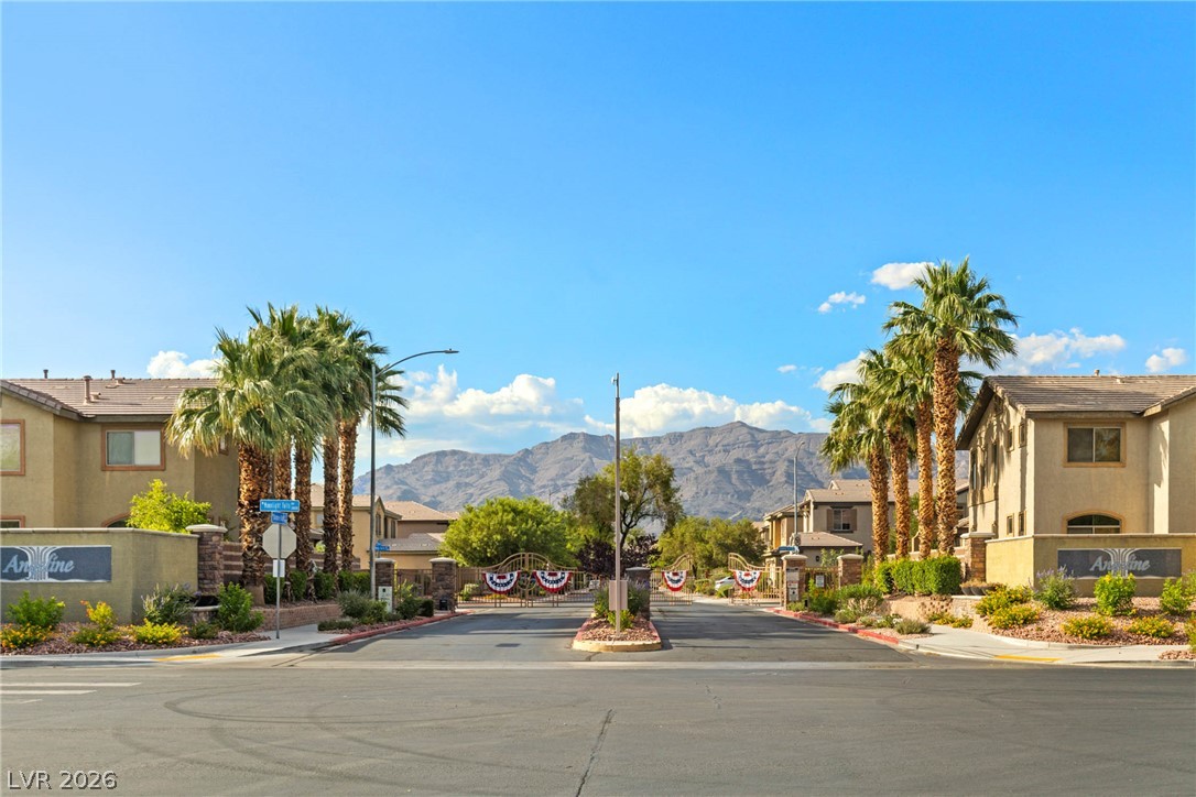 8220 Chimney Bluffs Street North Las Vegas NV 89085