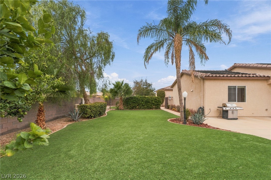8622 Amber Autumn Street Las Vegas NV 89131