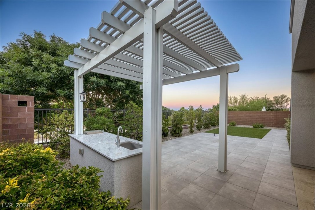 6128 Willow Rock Street Las Vegas NV 89135