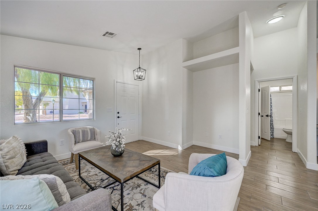 7648 Catalina Harbor Street Las Vegas NV 89131