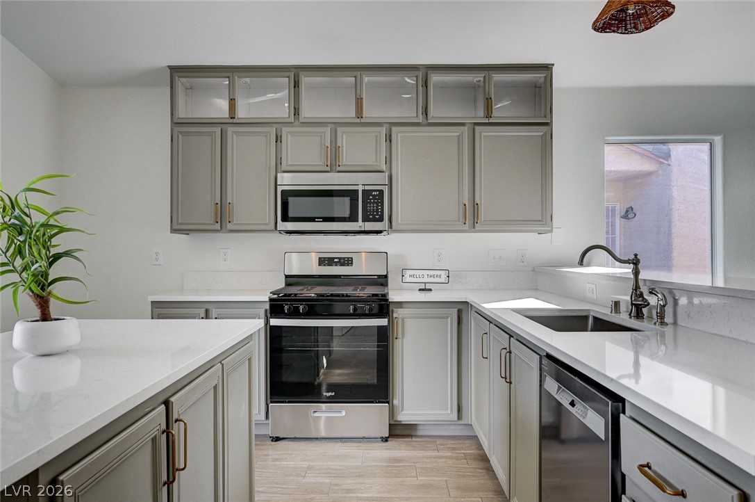 7648 Catalina Harbor Street Las Vegas NV 89131