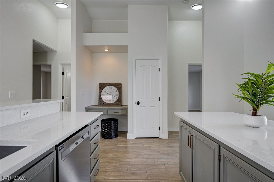 7648 Catalina Harbor Street Las Vegas NV 89131