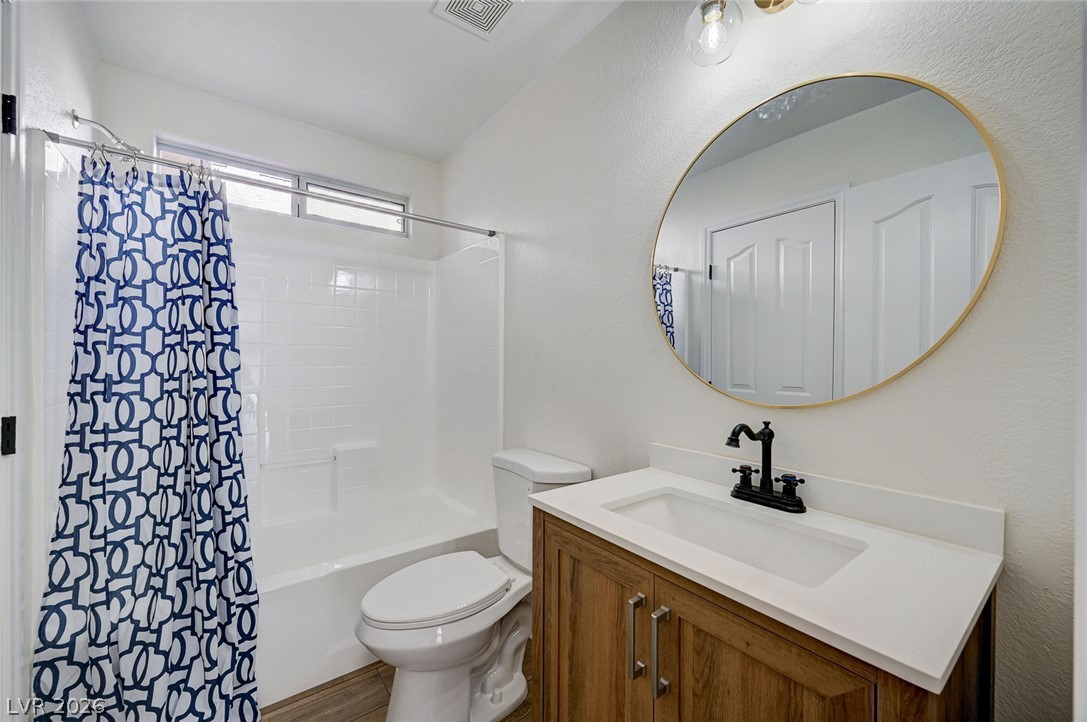 7648 Catalina Harbor Street Las Vegas NV 89131