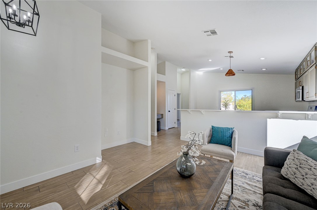 7648 Catalina Harbor Street Las Vegas NV 89131