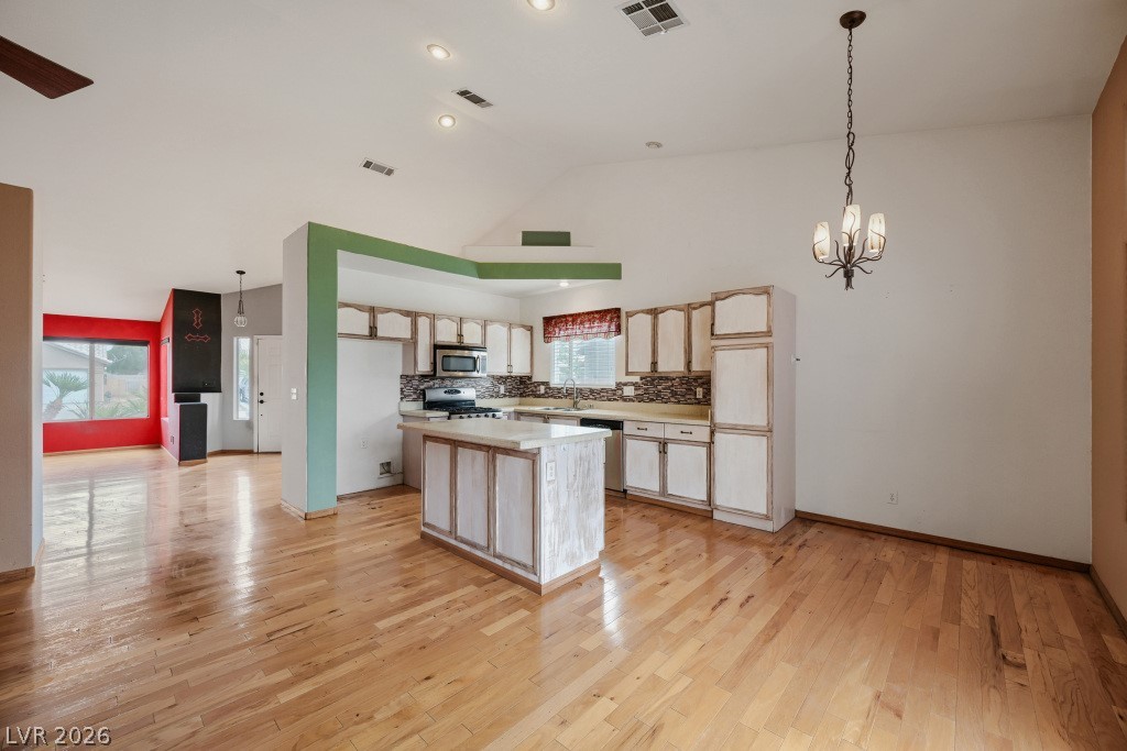 4789 Carefree Drive Las Vegas NV 89122
