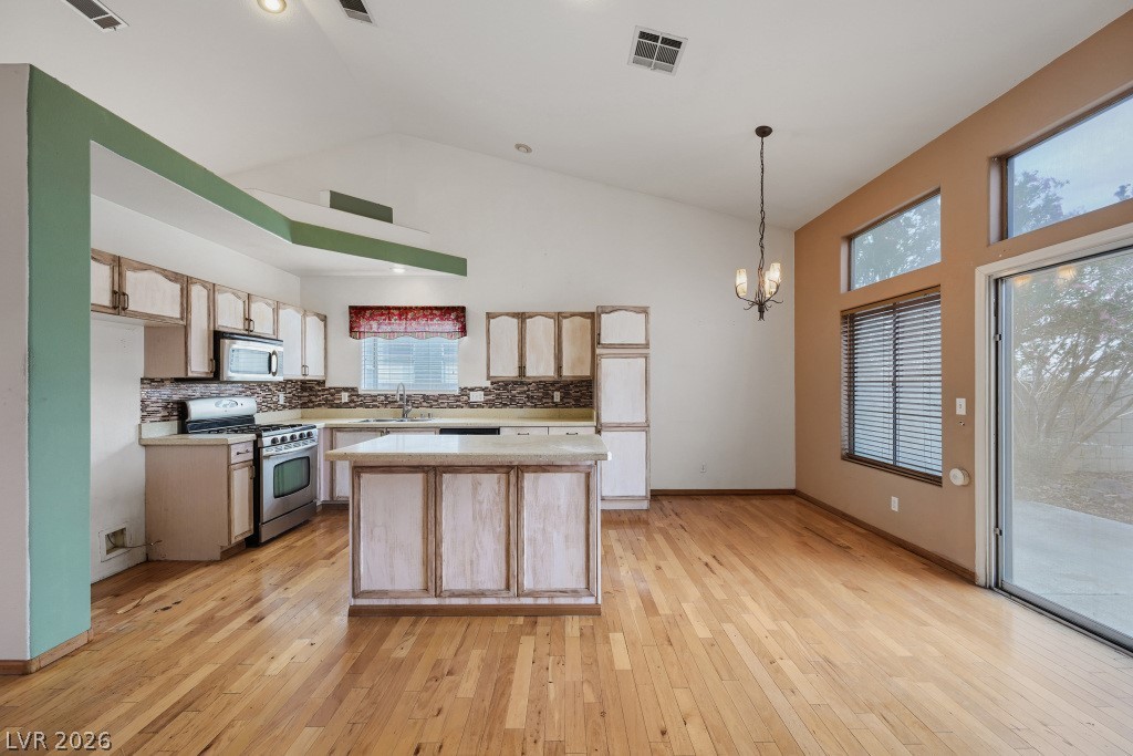 4789 Carefree Drive Las Vegas NV 89122