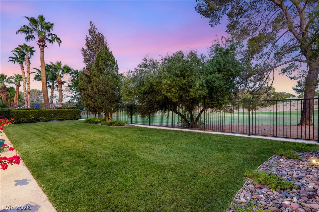 8901 Robinson Ridge Drive Las Vegas NV 89117