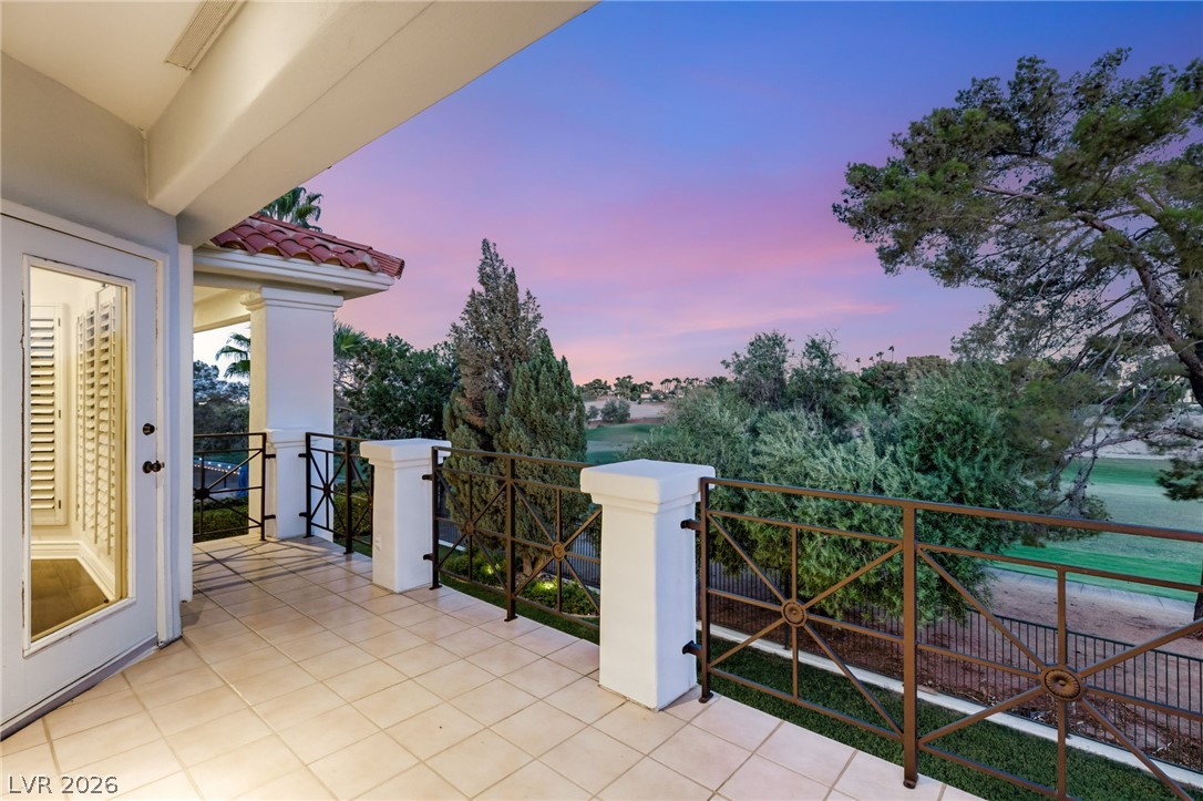 8901 Robinson Ridge Drive Las Vegas NV 89117