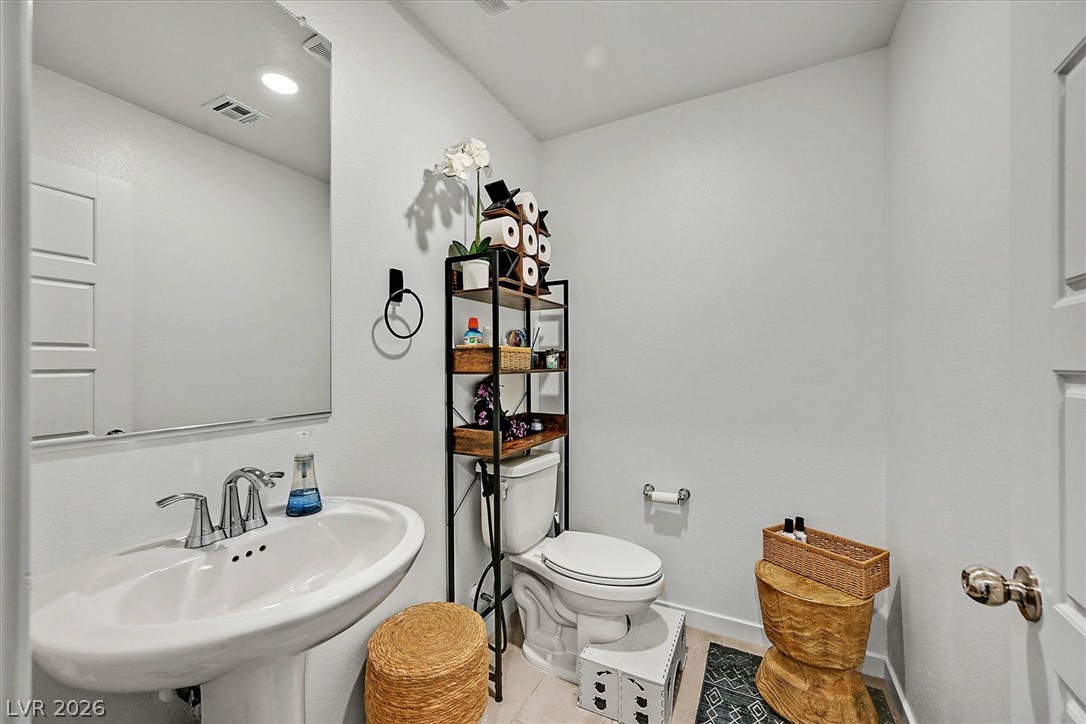 6282 Foxes Dale Street Las Vegas NV 89166