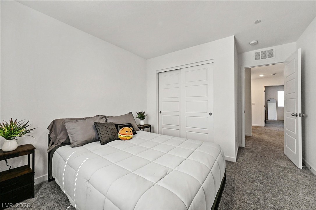 6282 Foxes Dale Street Las Vegas NV 89166