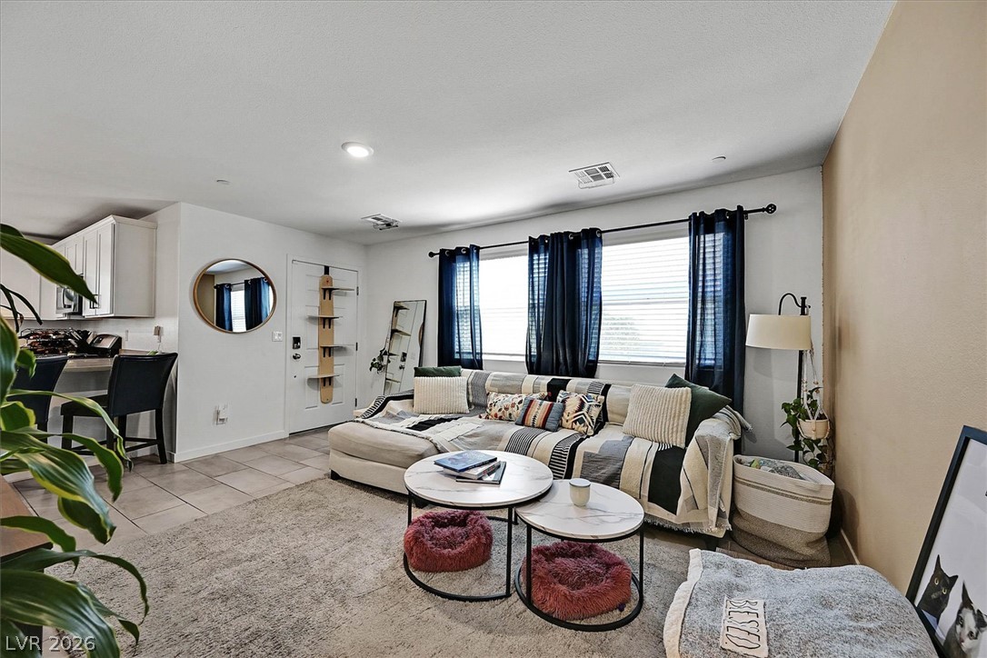 6282 Foxes Dale Street Las Vegas NV 89166