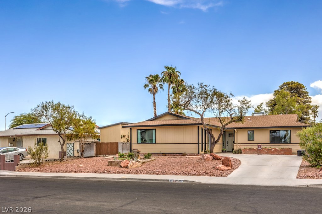 6945 Cobblestone Avenue Las Vegas NV 89145