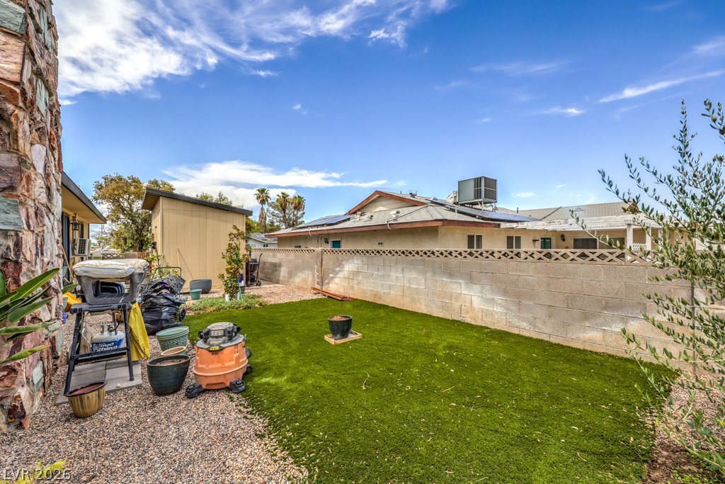 6945 Cobblestone Avenue Las Vegas NV 89145