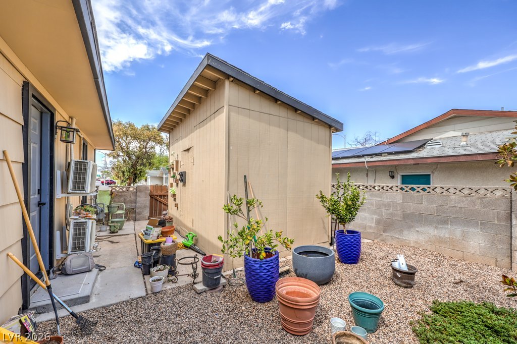 6945 Cobblestone Avenue Las Vegas NV 89145