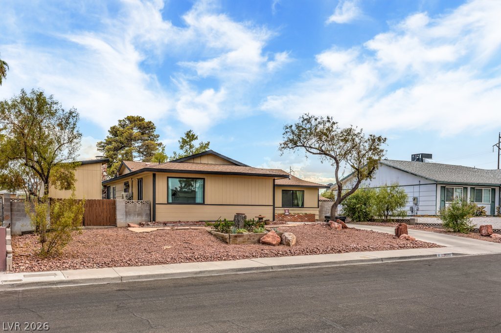 6945 Cobblestone Avenue Las Vegas NV 89145