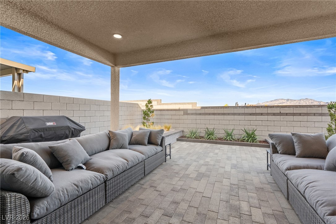 10416 Smokey Mariposa Avenue Las Vegas NV 89166
