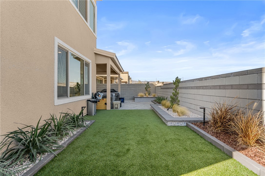 10416 Smokey Mariposa Avenue Las Vegas NV 89166
