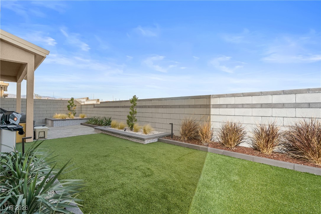 10416 Smokey Mariposa Avenue Las Vegas NV 89166