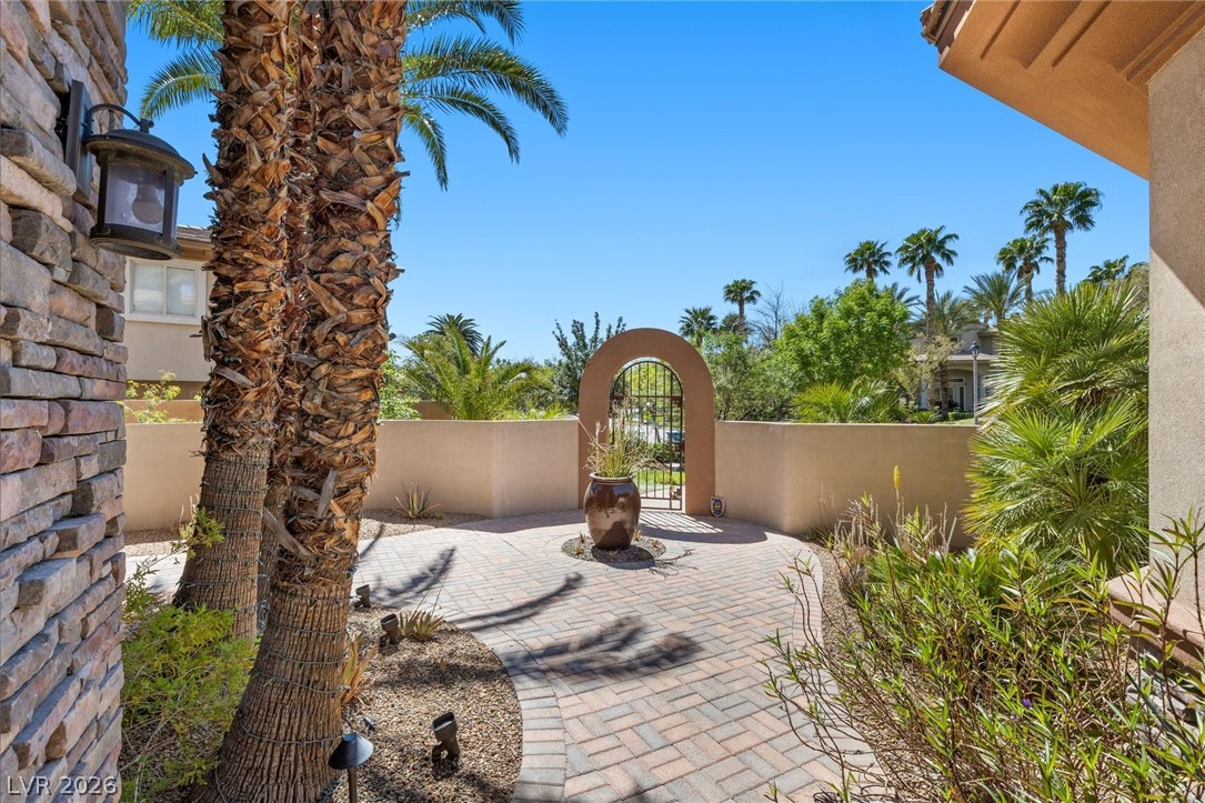 712 Canyon Greens Drive Las Vegas NV 89144