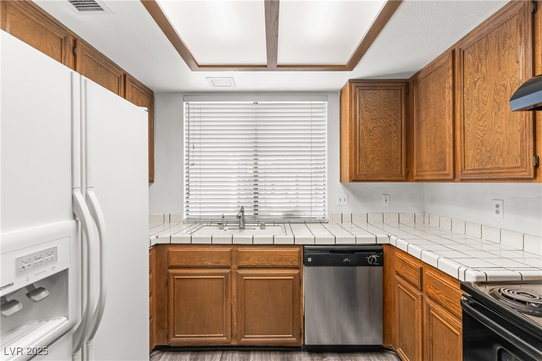 4533 Madreperla Street Las Vegas NV 89121
