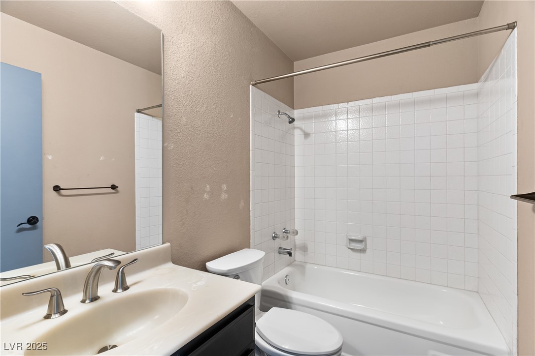 4533 Madreperla Street Las Vegas NV 89121