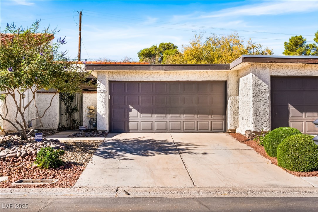 4533 Madreperla Street Las Vegas NV 89121