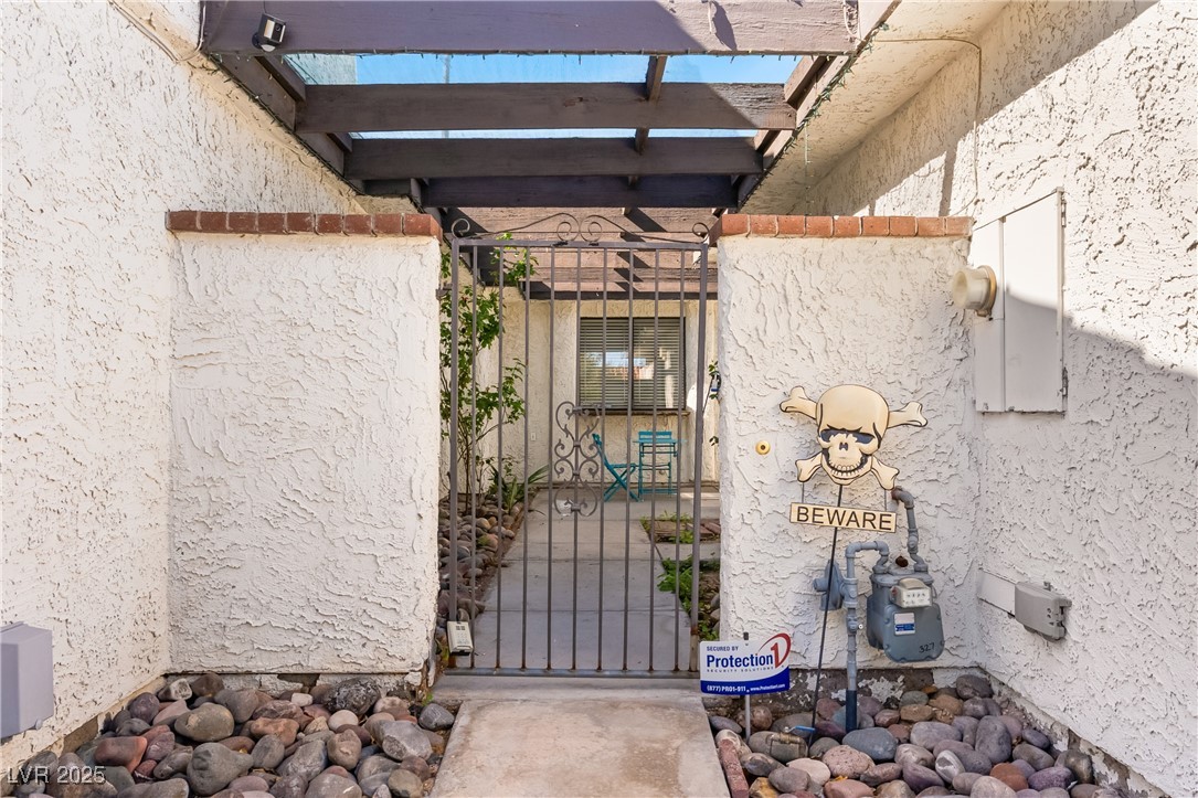 4533 Madreperla Street Las Vegas NV 89121
