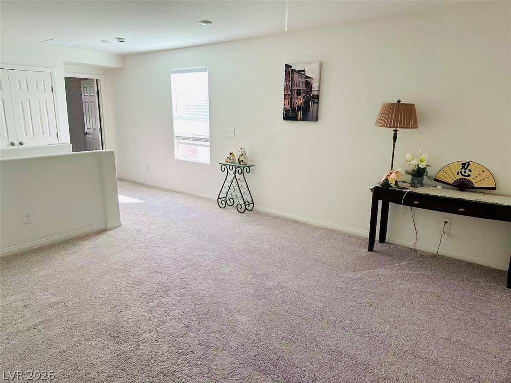 8748 Crestwood Hills Street Las Vegas NV 89113