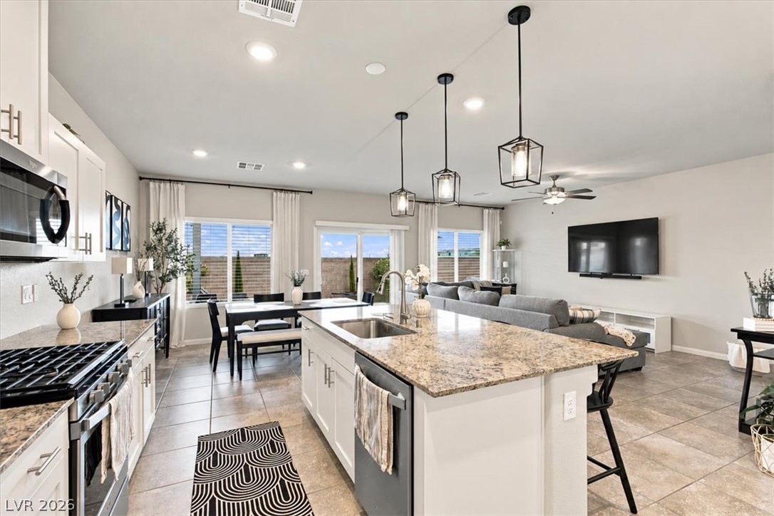 7834 Morganite Avenue Las Vegas NV 89113