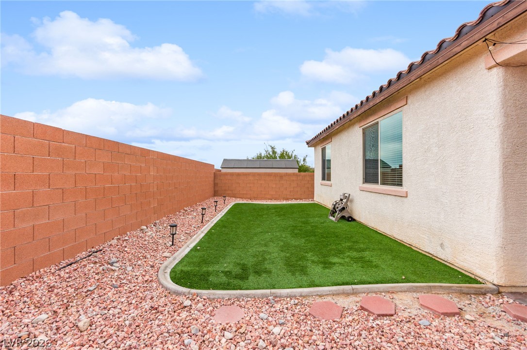 7148 Flora Lam Street Las Vegas NV 89166