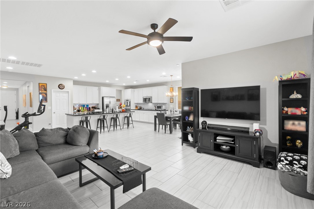 7148 Flora Lam Street Las Vegas NV 89166