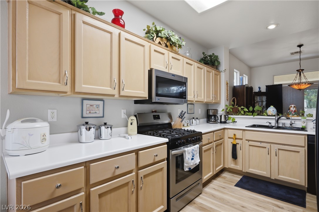 2002 Bellview Street Las Vegas NV 89134