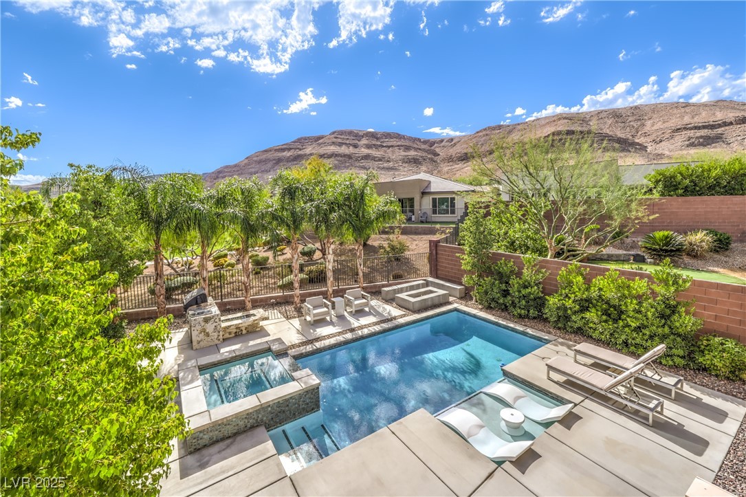 10337 Kesington Drive Las Vegas NV 89135