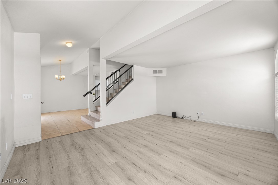 7912 Laurena Avenue Las Vegas NV 89147