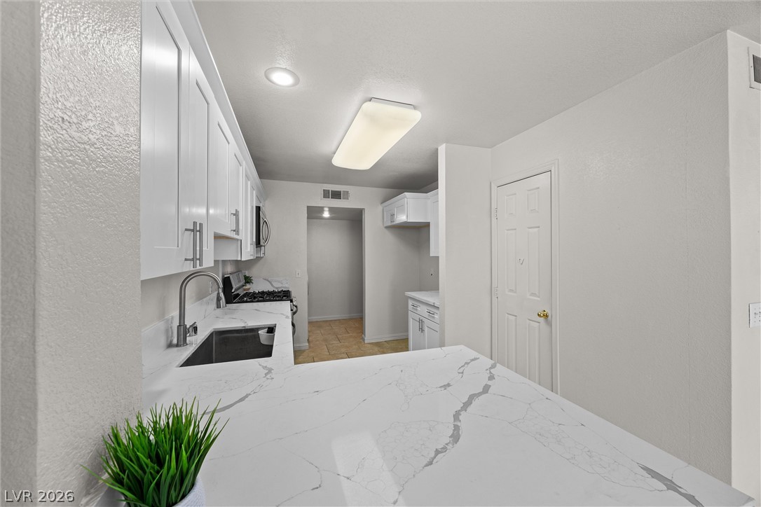 7912 Laurena Avenue Las Vegas NV 89147