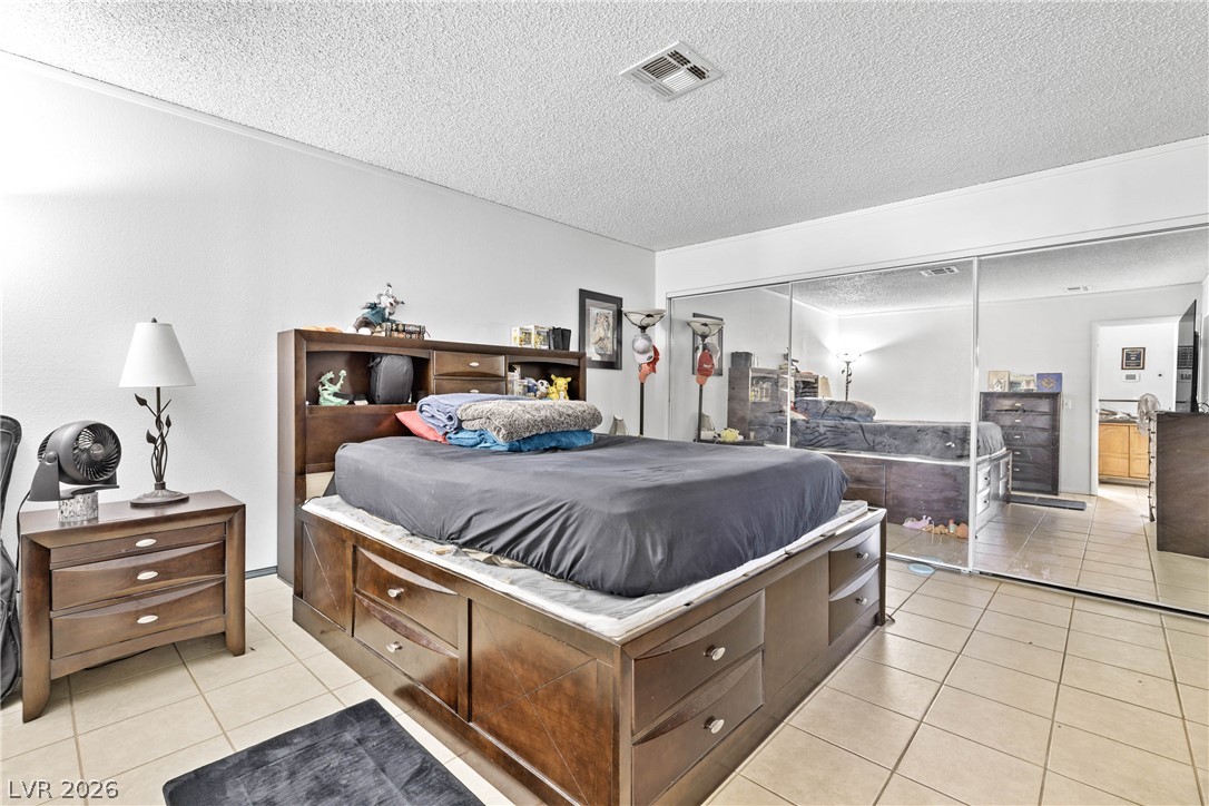 2412 Cherrywood Street Las Vegas NV 89108