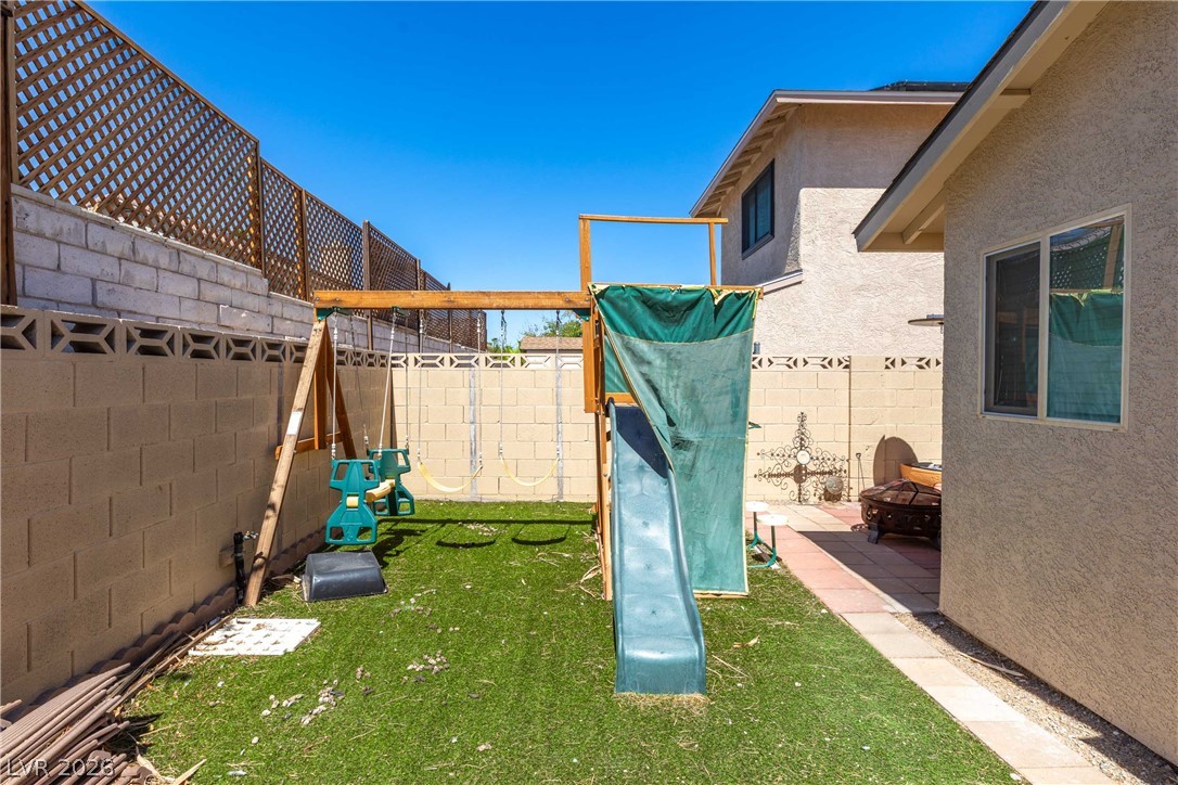 2412 Cherrywood Street Las Vegas NV 89108