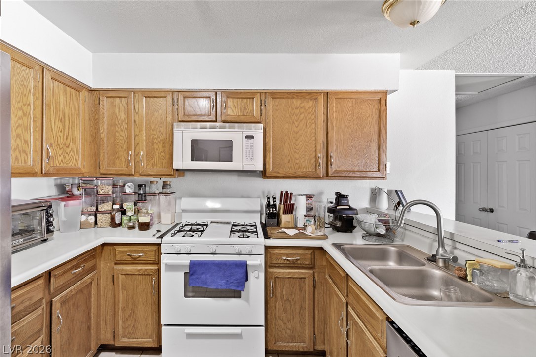 2412 Cherrywood Street Las Vegas NV 89108