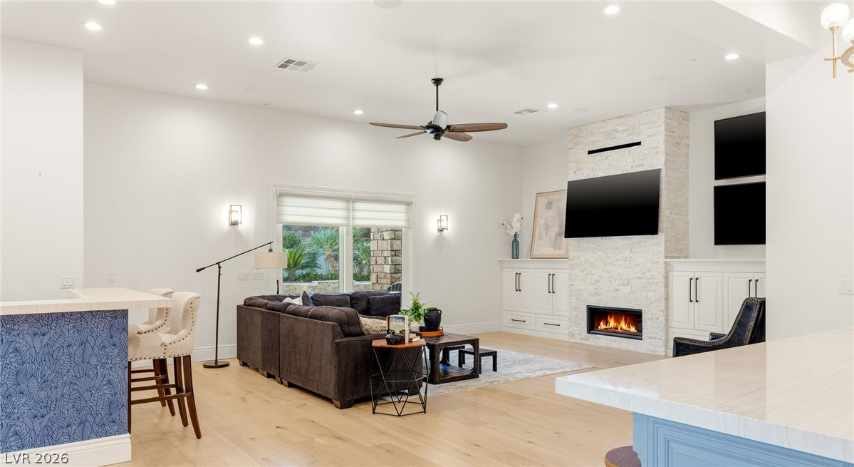 25 Pebble Dunes Court Las Vegas NV 89141