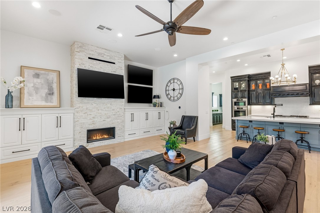 25 Pebble Dunes Court Las Vegas NV 89141