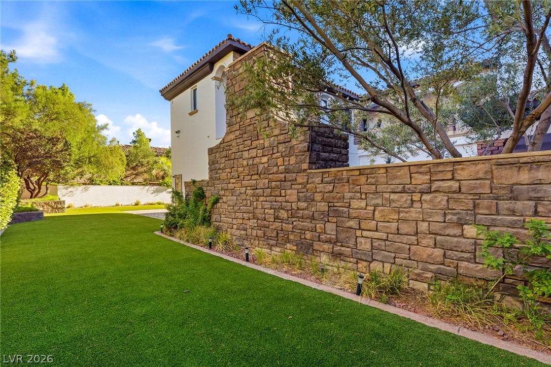 25 Pebble Dunes Court Las Vegas NV 89141