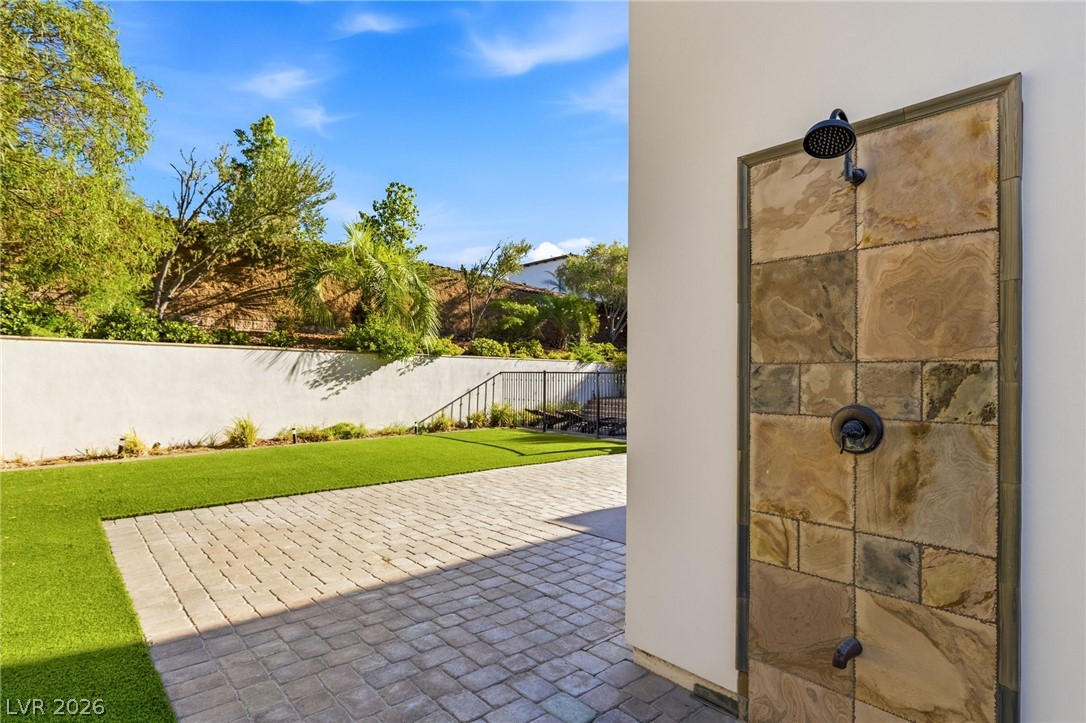 25 Pebble Dunes Court Las Vegas NV 89141