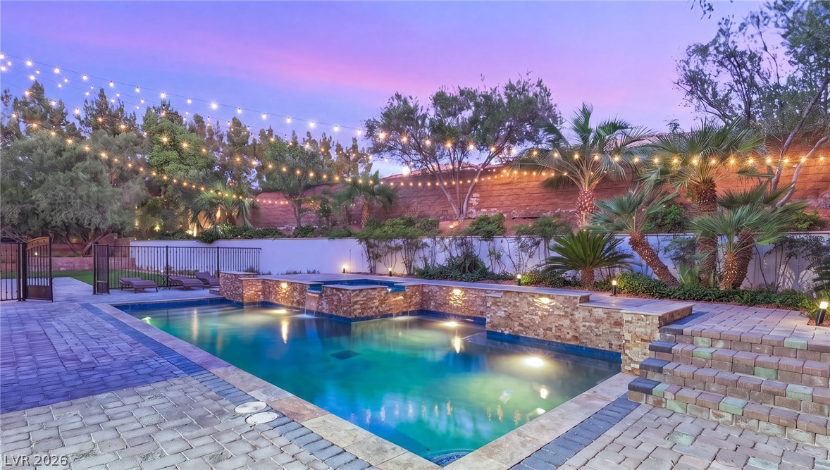 25 Pebble Dunes Court Las Vegas NV 89141