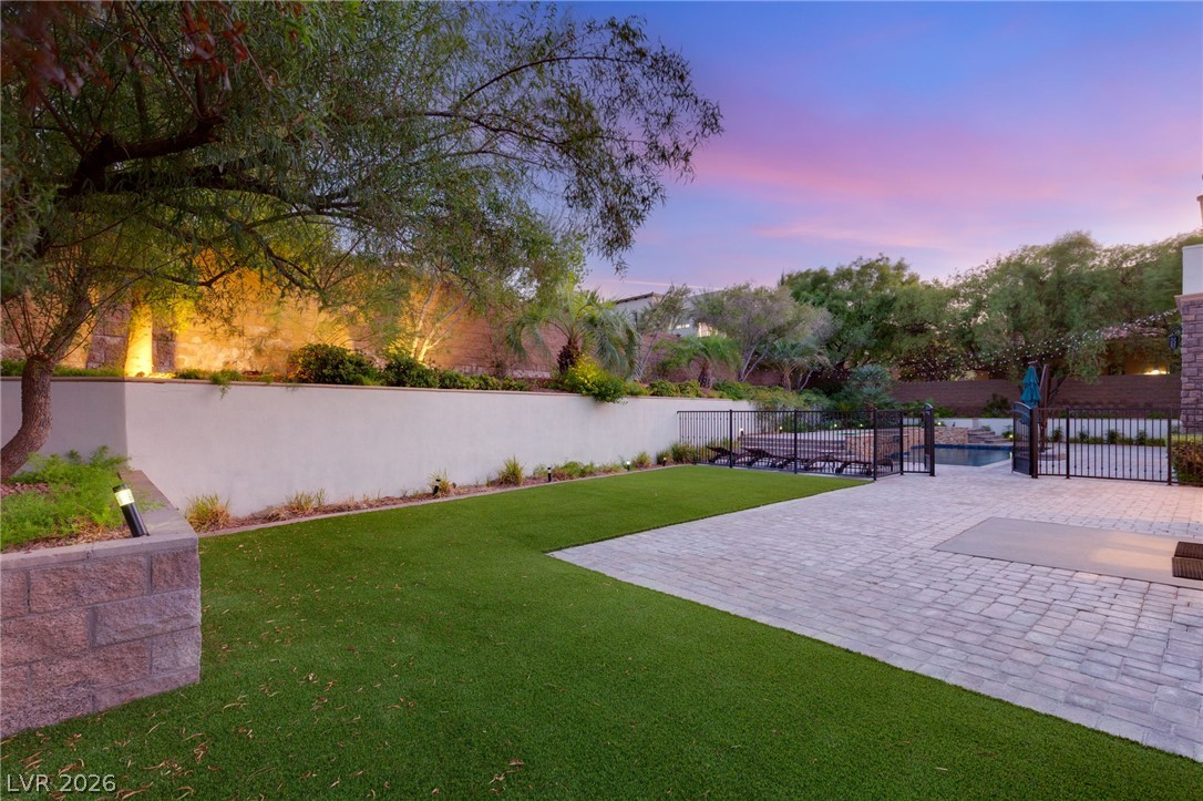 25 Pebble Dunes Court Las Vegas NV 89141