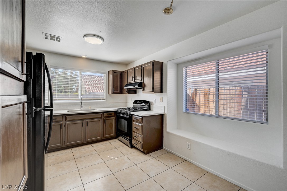 6393 Venus Vale Court Las Vegas NV 89156