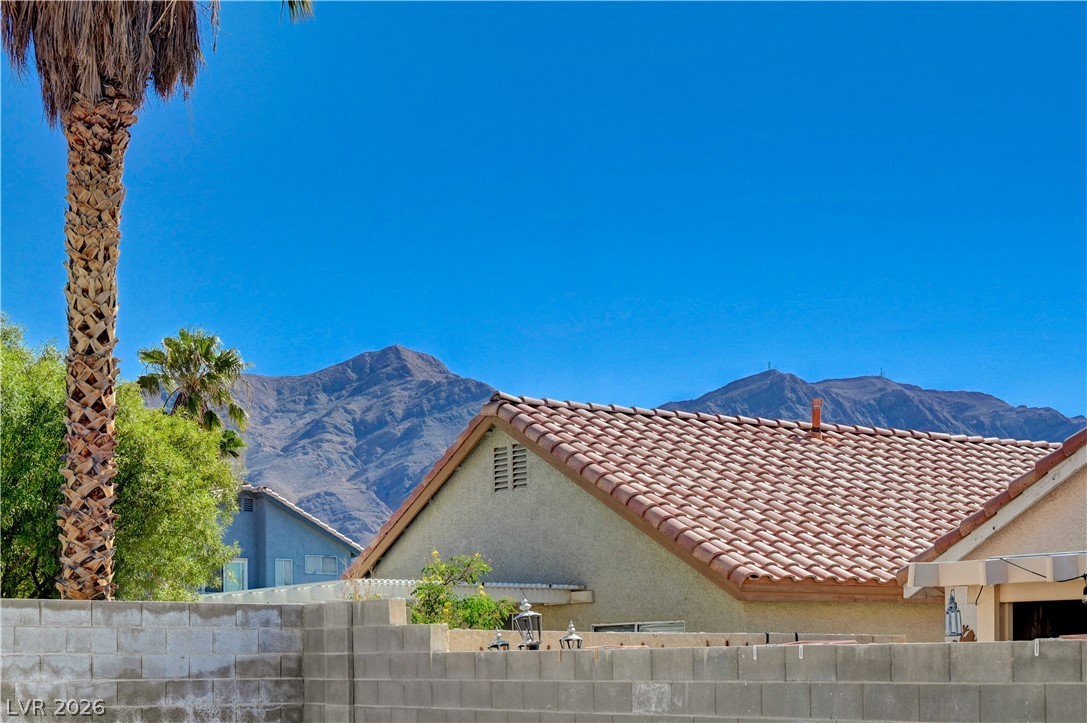 6393 Venus Vale Court Las Vegas NV 89156