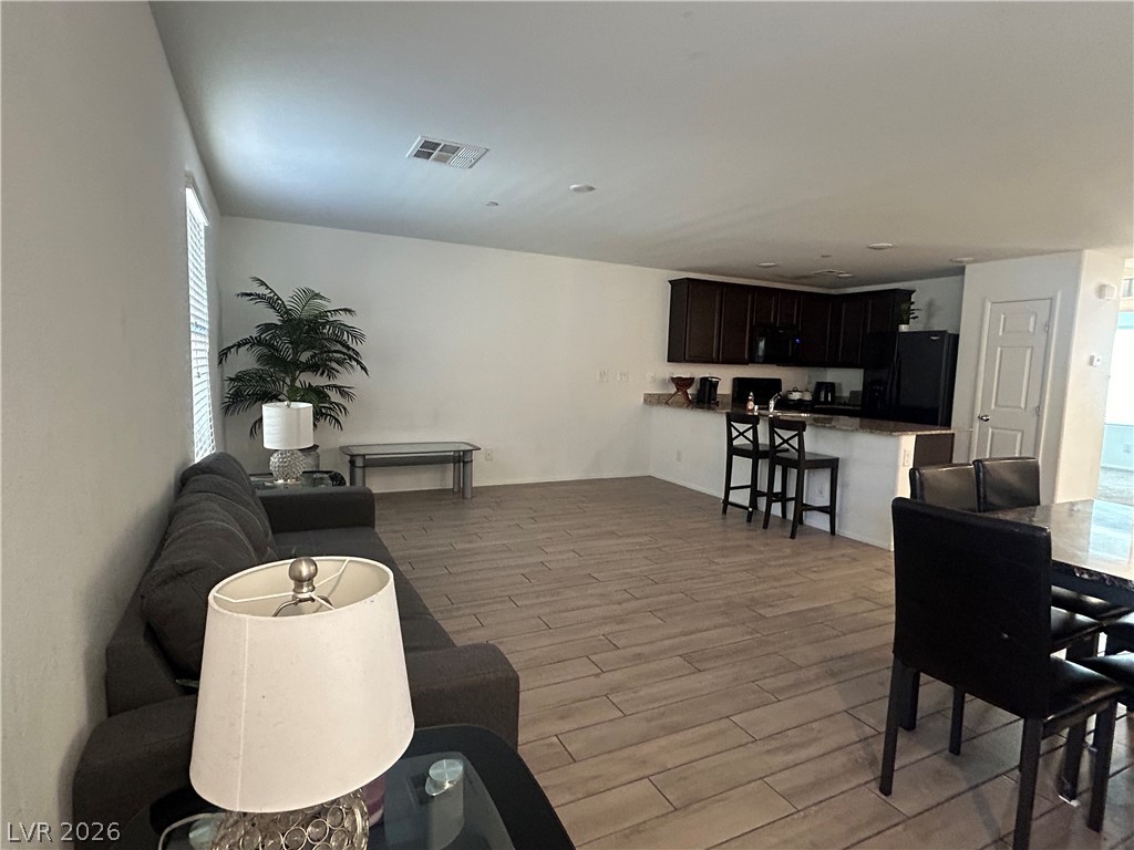 4520 Woolcomber Street Las Vegas NV 89115