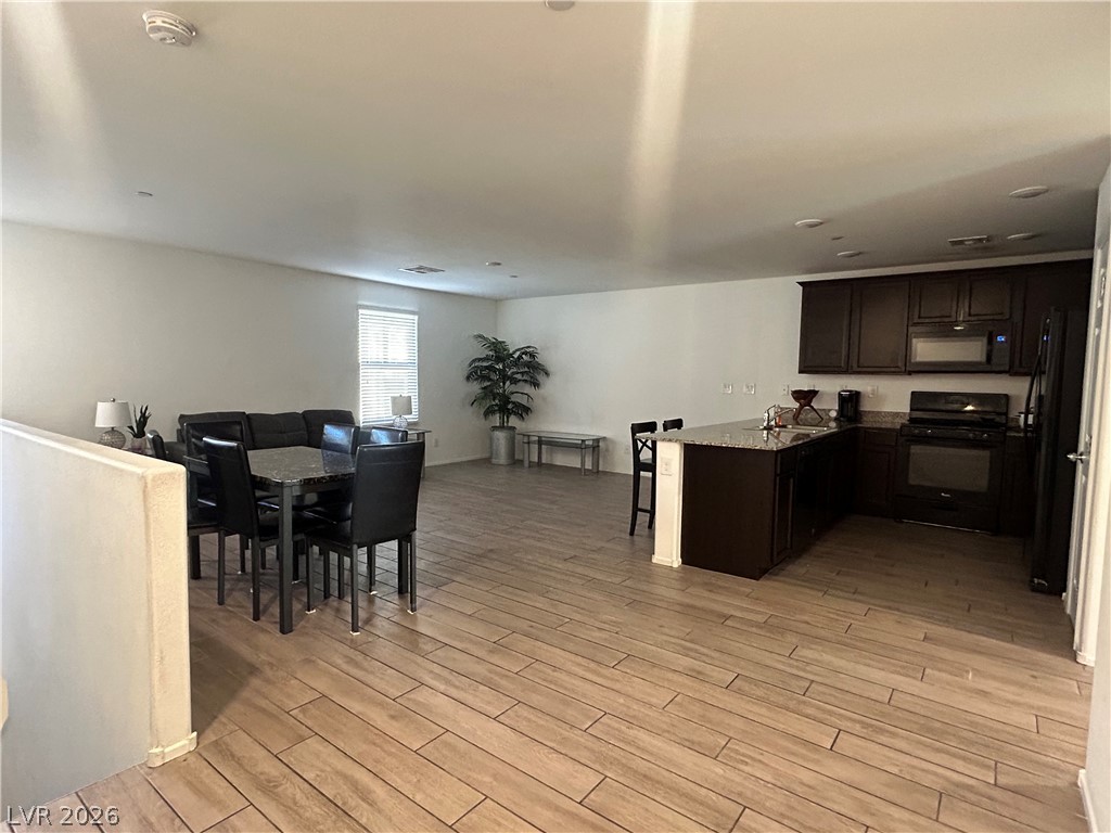 4520 Woolcomber Street Las Vegas NV 89115