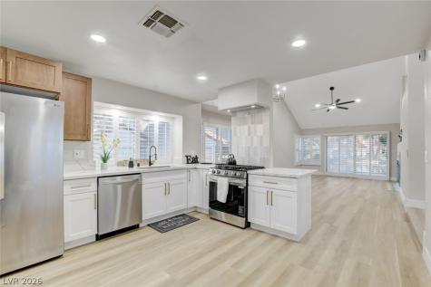 6987 Emerald Springs Lane Las Vegas NV 89113